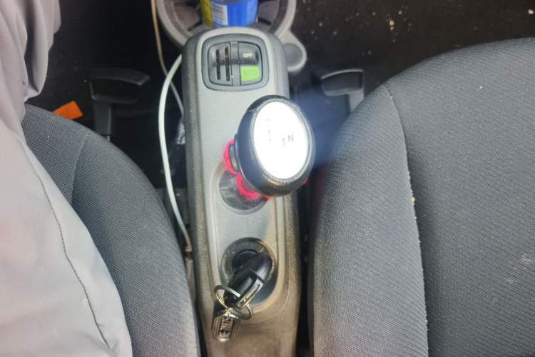 Used smart fortwo 2014 1.0 MHD Hardtop New Year Special Edition Gear Lever