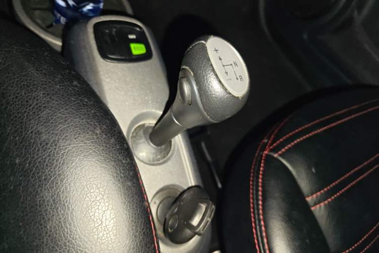 Used smart fortwo 2014 1.0 MHD Hardtop New Year Special Edition Gear Lever