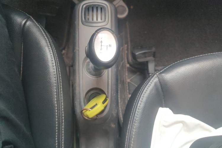 Used smart fortwo 2014 1.0T Hardtop City Lightwave Passion Edition Gear Lever