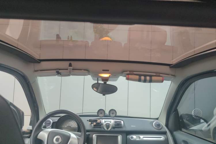Used smart fortwo 2014 1.0T Hardtop City Lightwave Passion Edition Headliner