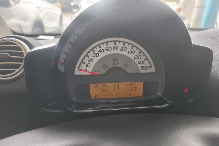 Used smart fortwo 2014 1.0 MHD Hardtop New Year Special Edition Instrument Cluster