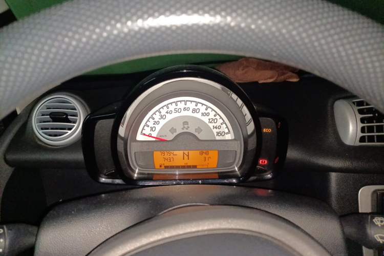 Used smart fortwo 2014 1.0 MHD Midnight Purple Limited Edition Instrument Cluster