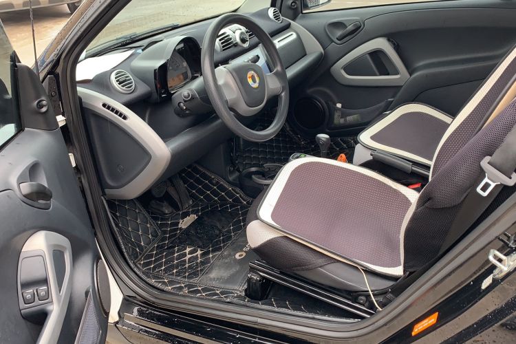 Used smart fortwo 2014 1.0 MHD Hardtop New Year Special Edition Interior 2