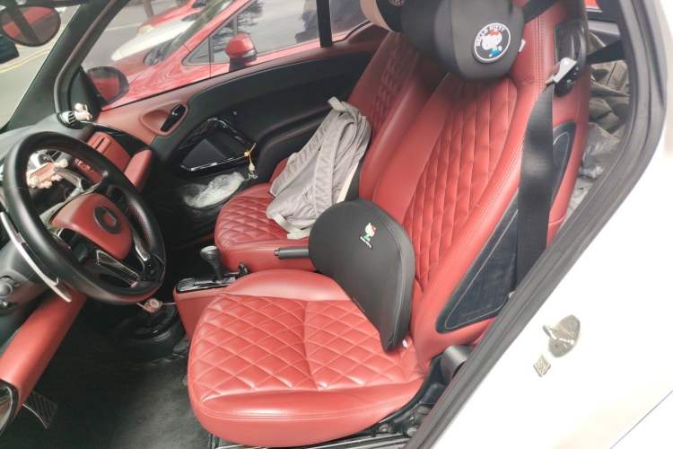 Used smart fortwo 2014 1.0T Hardtop City Lightwave Passion Edition Left Front Seat
