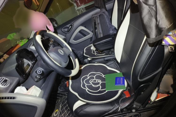 Used smart fortwo 2014 1.0 MHD Hardtop New Year Special Edition Left Front Seat