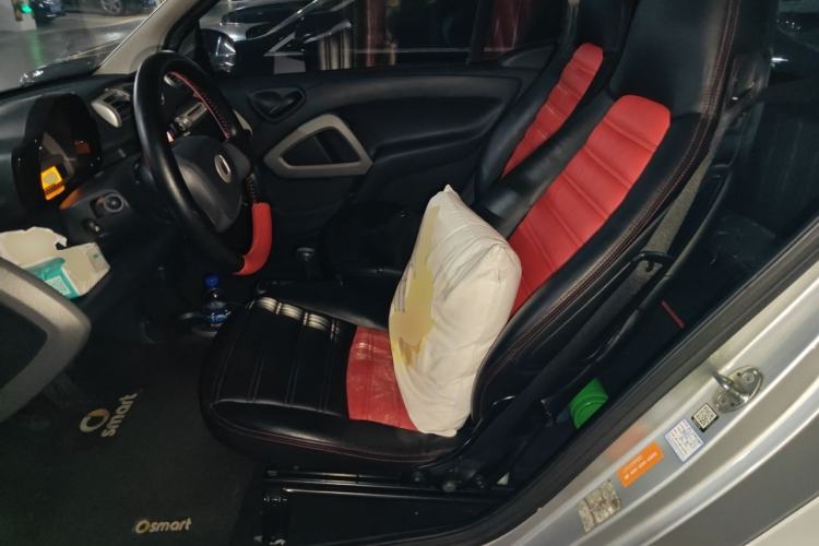 Used smart fortwo 2014 1.0 MHD Hardtop New Year Special Edition Left Front Seat