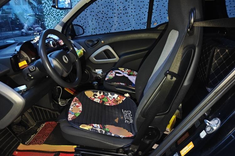 Used smart fortwo 2014 1.0 MHD Midnight Purple Limited Edition Left Front Seat