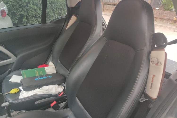 Used smart fortwo 2014 1.0T Hardtop City Lightwave Passion Edition Left Rear Seat