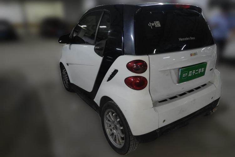 Used smart fortwo 2014 1.0 MHD Hardtop New Year Special Edition Rear Left 45 Deg
