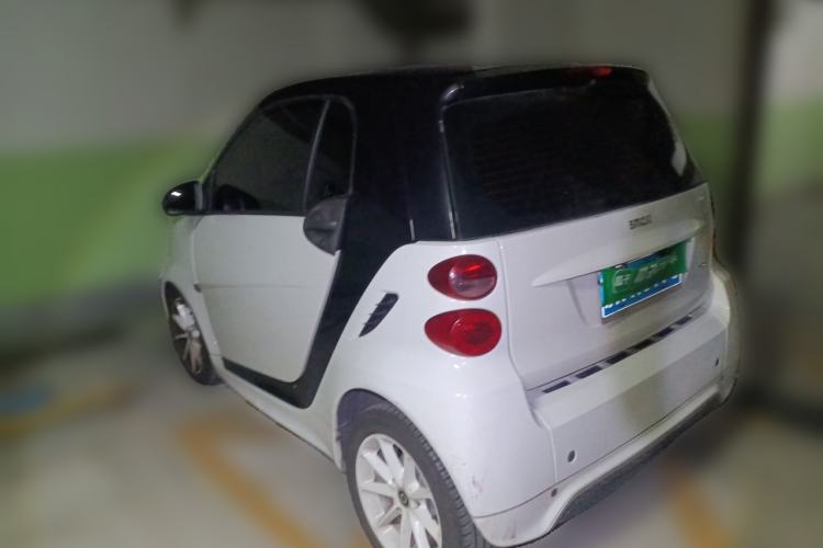 Used smart fortwo 2014 1.0 MHD Midnight Purple Limited Edition Rear Left 45 Deg