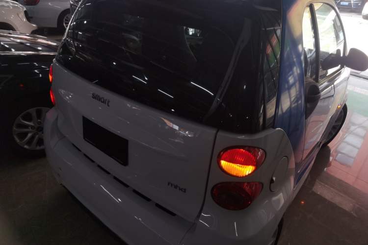 Used smart fortwo 2014 1.0 MHD Midnight Purple Limited Edition Rear Right 45 Deg