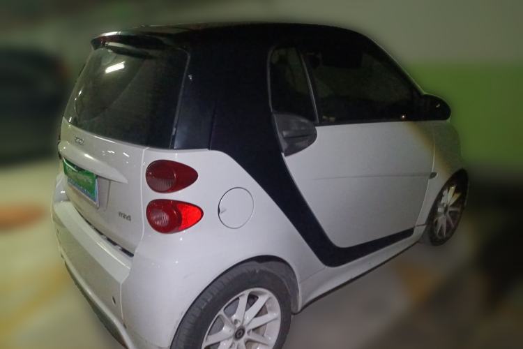 Used smart fortwo 2014 1.0 MHD Midnight Purple Limited Edition Rear Right 45 Deg
