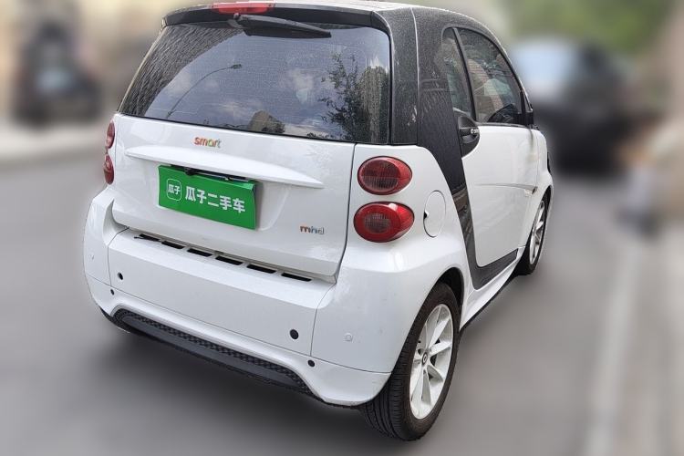 Used smart fortwo 2014 1.0 MHD Midnight Purple Limited Edition Rear Right 45 Deg