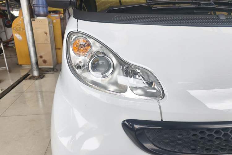 Used smart fortwo 2014 1.0 MHD Hardtop New Year Special Edition Right Front Headlight