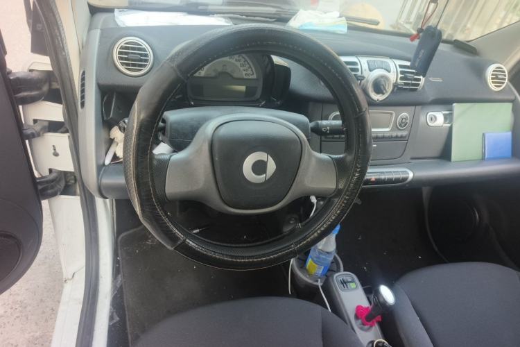 Used smart fortwo 2014 1.0 MHD Hardtop New Year Special Edition Steering Wheel
