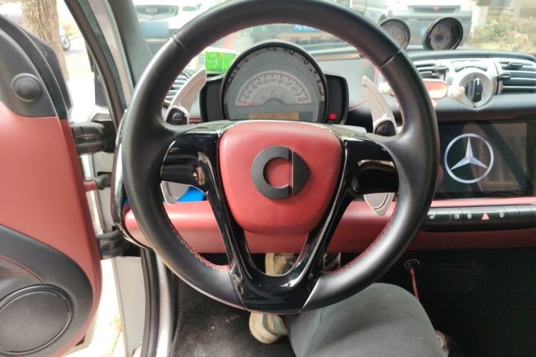 Used smart fortwo 2014 1.0T Hardtop City Lightwave Passion Edition Steering Wheel