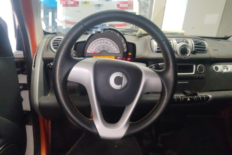Used smart fortwo 2014 1.0 MHD Hardtop City Lightwave Passion Edition Steering Wheel