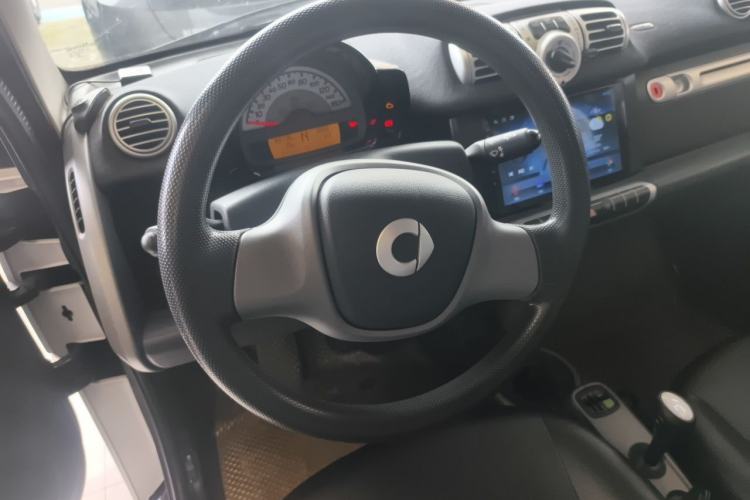 Used smart fortwo 2014 1.0 MHD Hardtop New Year Special Edition Steering Wheel
