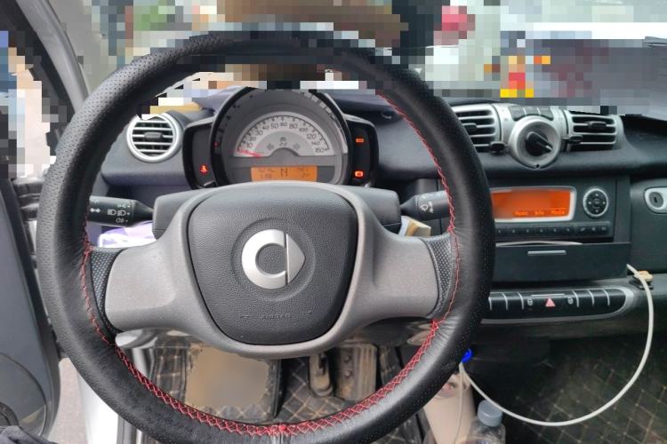 Used smart fortwo 2014 1.0 MHD Hardtop City Lightwave Passion Edition Steering Wheel