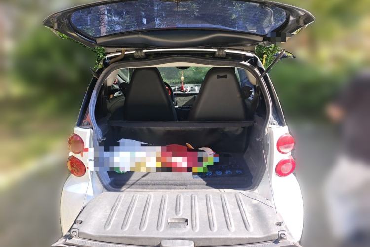Used smart fortwo 2014 1.0 MHD Hardtop New Year Special Edition Trunk