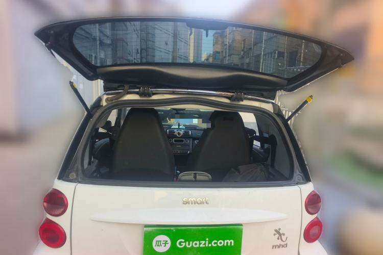 Used smart fortwo 2014 1.0 MHD Hardtop New Year Special Edition Trunk