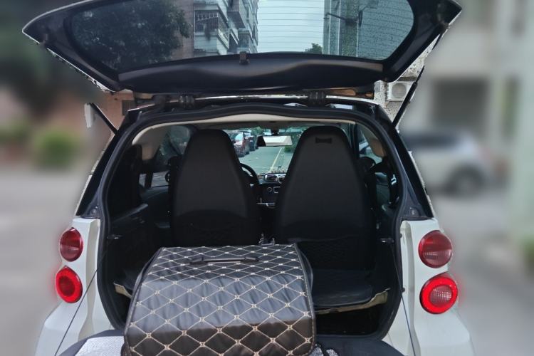 Used smart fortwo 2014 1.0 MHD Midnight Purple Limited Edition Trunk