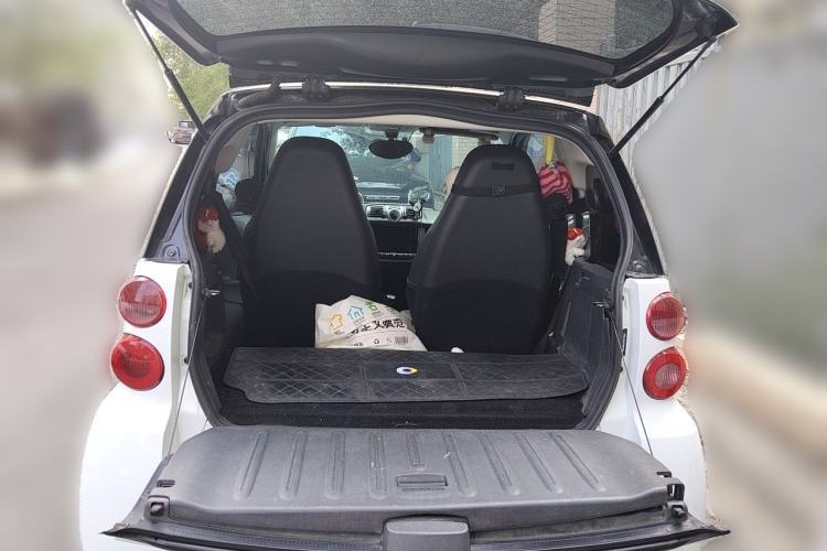 Used smart fortwo 2014 1.0 MHD Midnight Purple Limited Edition Trunk