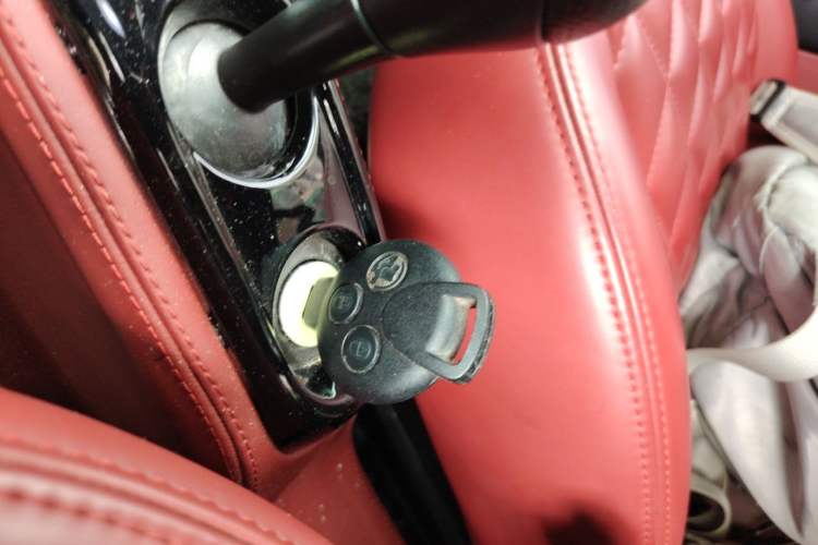 Used smart fortwo 2014 1.0T Hardtop City Lightwave Passion Edition Vehicle Key