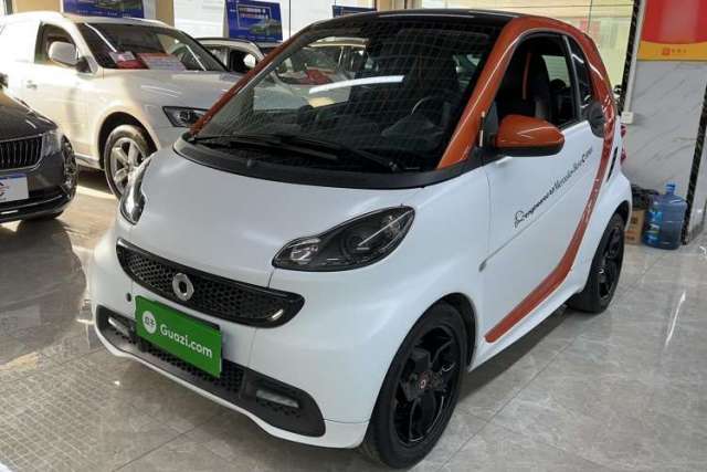 smart fortwo 2014 1.0T Hardtop City Lightwave Passion Edition مستعملة