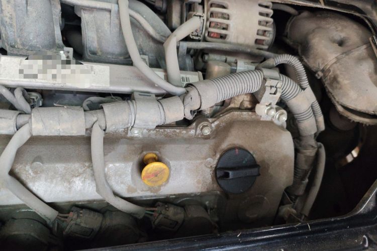 Used smart fortwo 2014 1.0 MHD Hardtop New Year Special Edition Engine Bay Left