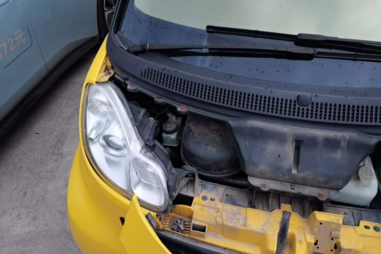 Used smart fortwo 2014 1.0 MHD Hardtop New Year Special Edition Engine Bay Right