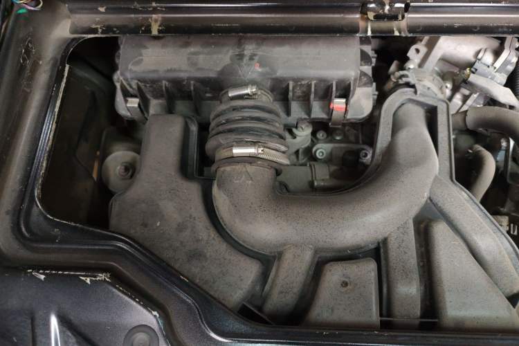 Used smart fortwo 2014 1.0 MHD Hardtop New Year Special Edition Engine Bay Right