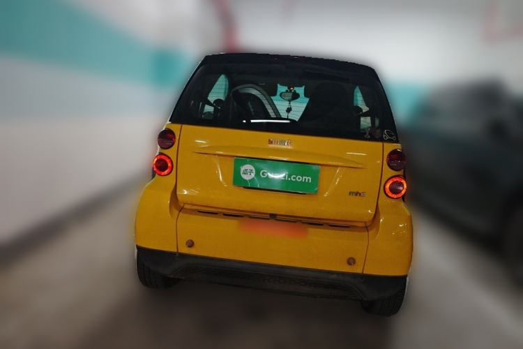 Used smart fortwo 2014 1.0 MHD Hardtop New Year Special Edition Exterior 4