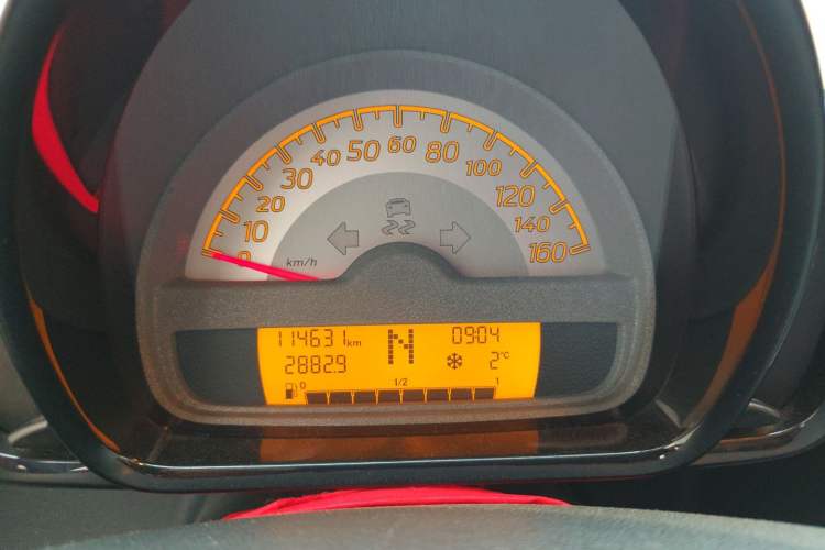 Used smart fortwo 2014 1.0 MHD Hardtop New Year Special Edition Instrument Cluster