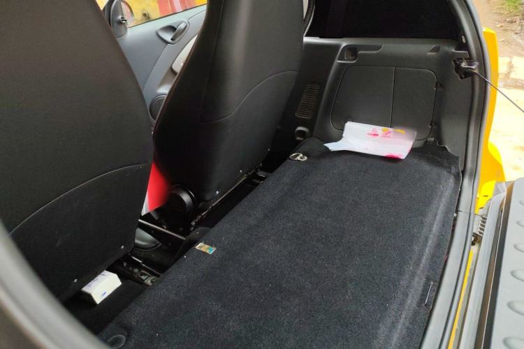 Used smart fortwo 2014 1.0 MHD Hardtop New Year Special Edition Left Rear Seat