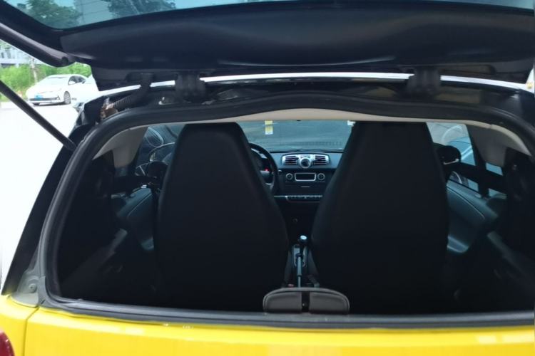 Used smart fortwo 2014 1.0 MHD Hardtop New Year Special Edition Trunk
