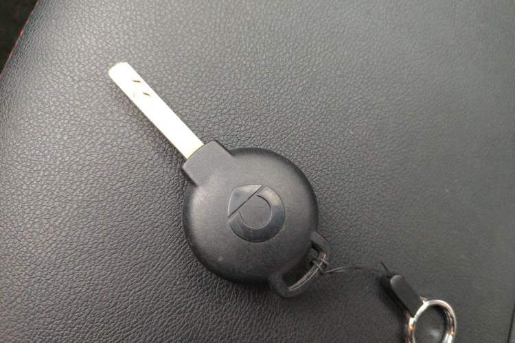 Used smart fortwo 2014 1.0 MHD Hardtop New Year Special Edition Vehicle Key
