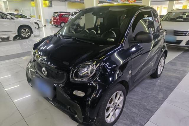 Used smart fortwo 2015 1.0L 52 kW hardtop Dynamic version