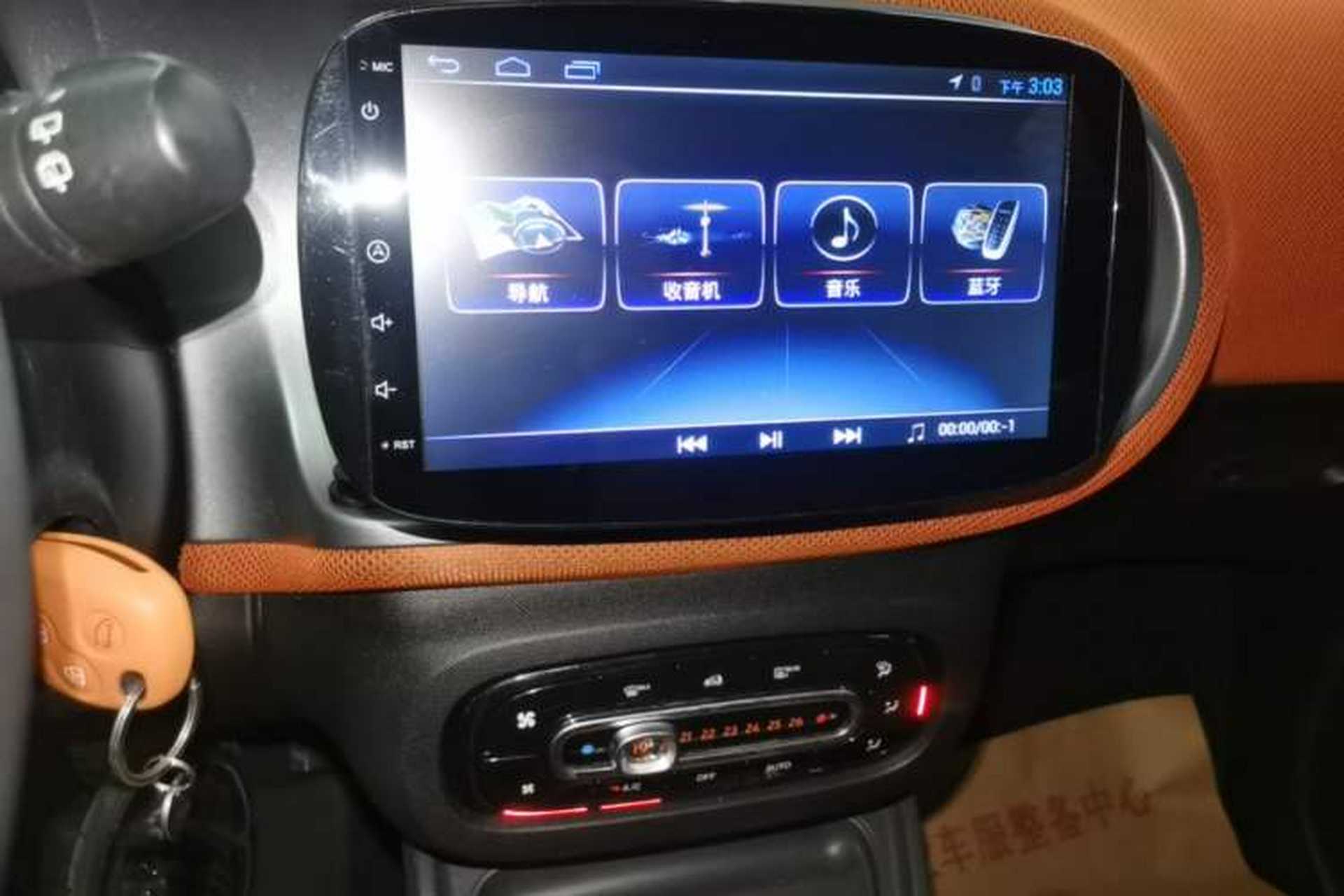 Used smart fortwo 2015 1.0L 52 kW Hardtop Passion Edition Audio And AC Panel