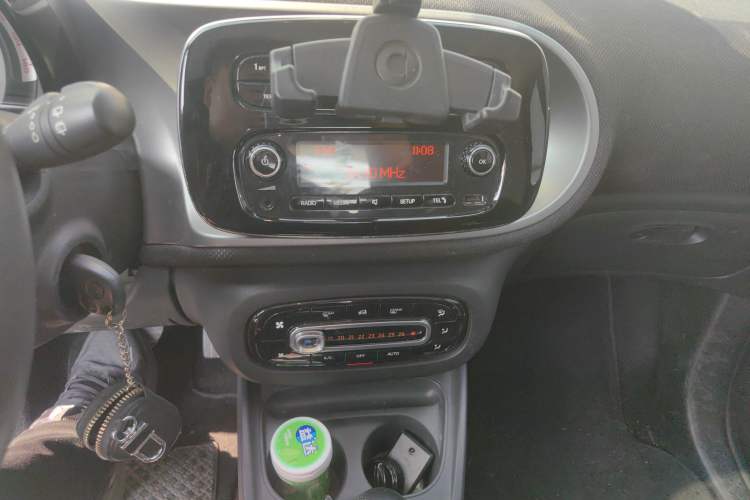 Used smart fortwo 2015 1.0L 52 kW Hardtop Passion Edition Audio And AC Panel
