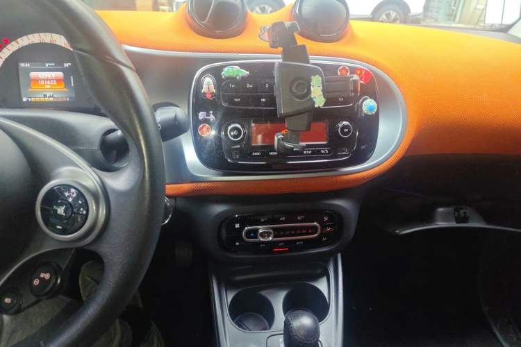 Used smart fortwo 2015 1.0L 52 kW Hardtop Passion Edition Audio And AC Panel