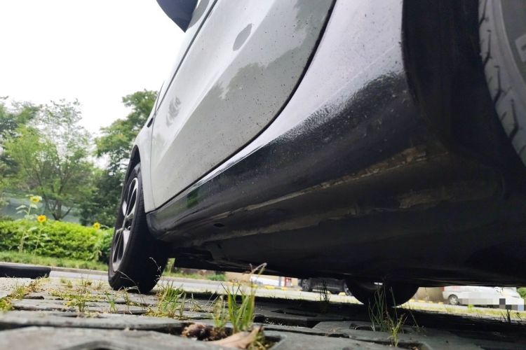 Used smart fortwo 2015 1.0L 52 kW hardtop Dynamic version Chassis Rear Left