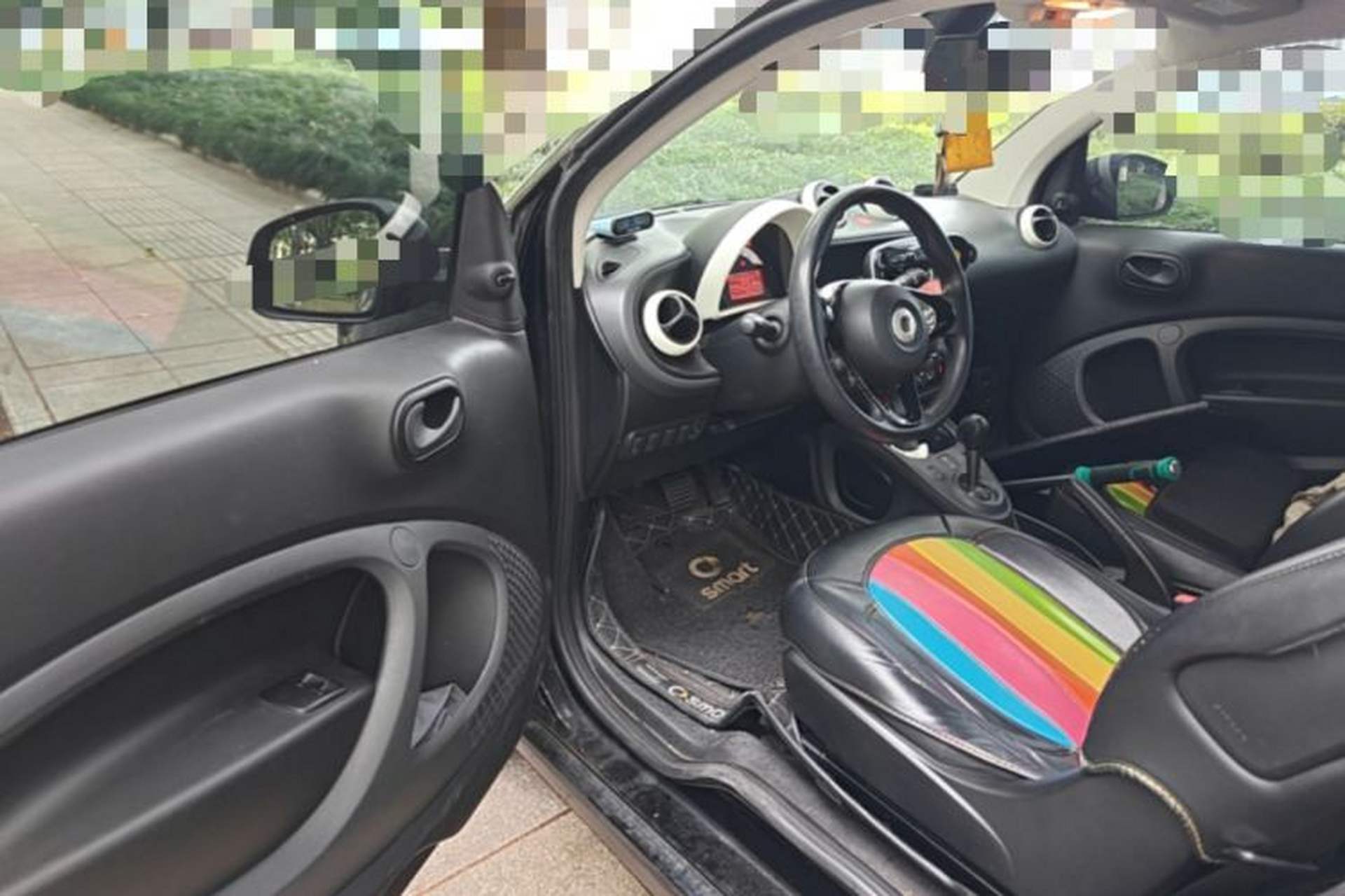 Used smart fortwo 2015 1.0L 52 kW hardtop Dynamic version Driver Seat