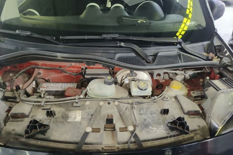 Used smart fortwo 2015 1.0L 52 kW hardtop Dynamic version Engine Bay