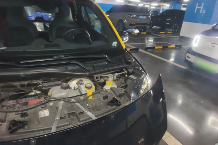 Used smart fortwo 2015 1.0L 52 kW Hardtop Passion Edition Engine Bay Left