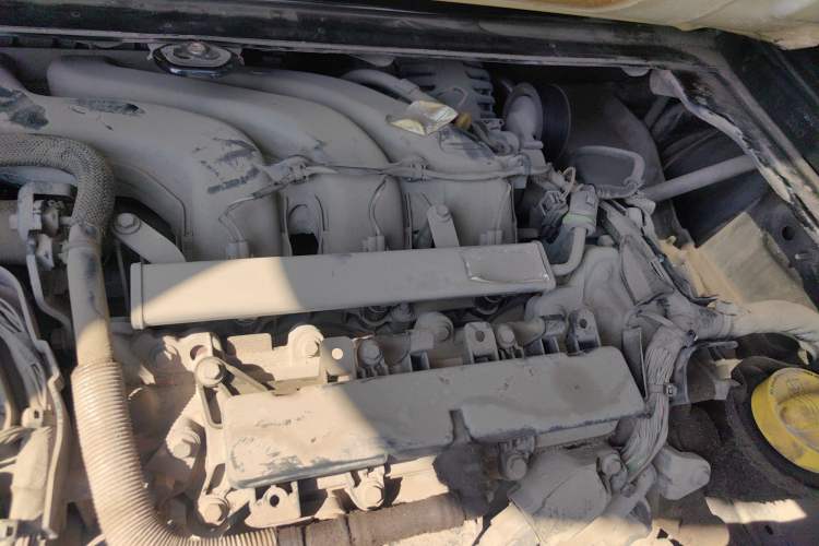 Used smart fortwo 2015 1.0L 52 kW Hardtop Passion Edition Engine Bay Left