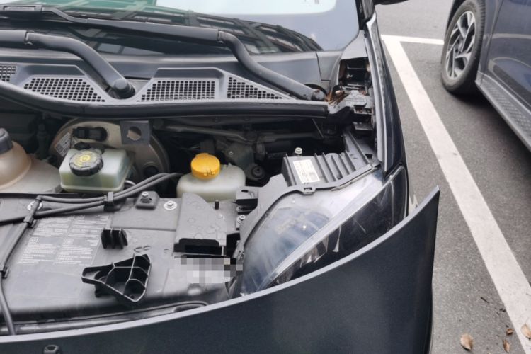 Used smart fortwo 2015 1.0L 52 kW Hardtop Passion Edition Engine Bay Left
