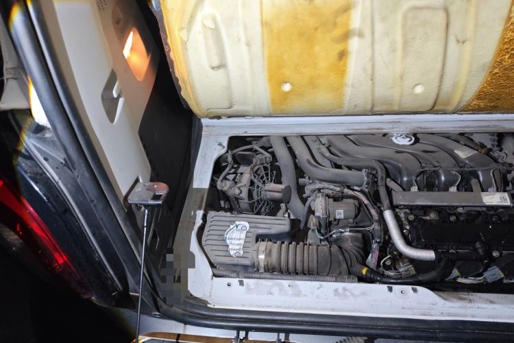Used smart fortwo 2015 1.0L 52 kW Hardtop Passion Edition Engine Bay Right