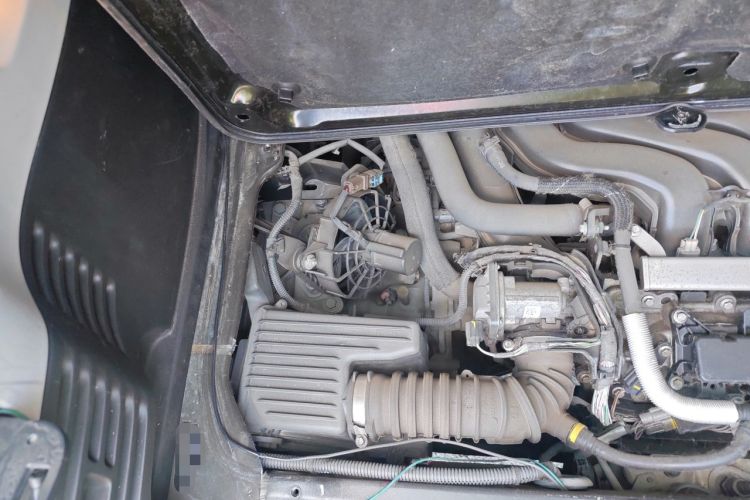 Used smart fortwo 2015 1.0L 52 kW Hardtop Passion Edition Engine Bay Right