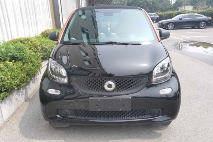 Used smart fortwo 2015 1.0L 52 kW hardtop Dynamic version Exterior 1